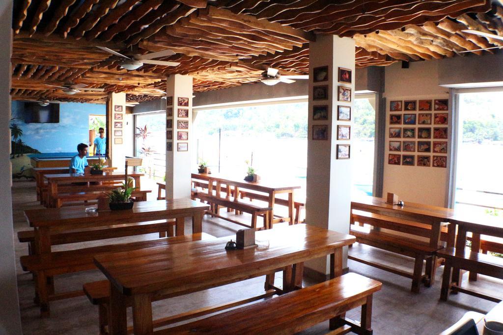 Coral Garden Beach Resort Puerto Galera Extérieur photo